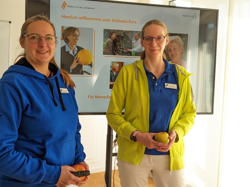 Jara Grube bei der Beratung